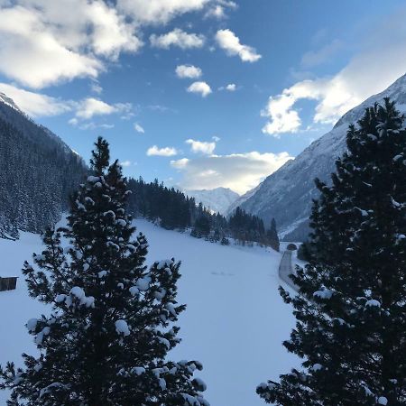 Appartements Dobler - S'Darhuam Sankt Leonhard im Pitztal Eksteriør billede