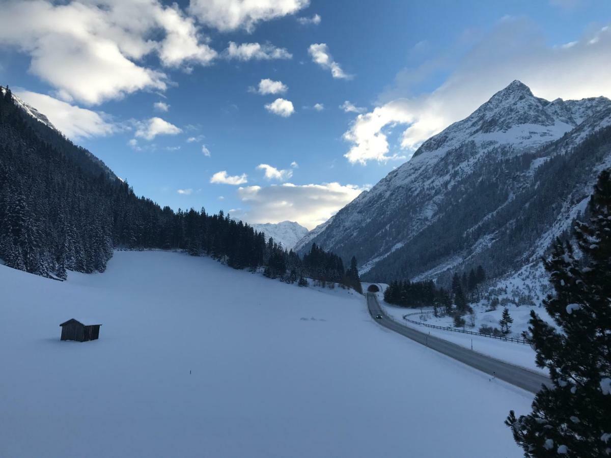 Appartements Dobler - S'Darhuam Sankt Leonhard im Pitztal Eksteriør billede