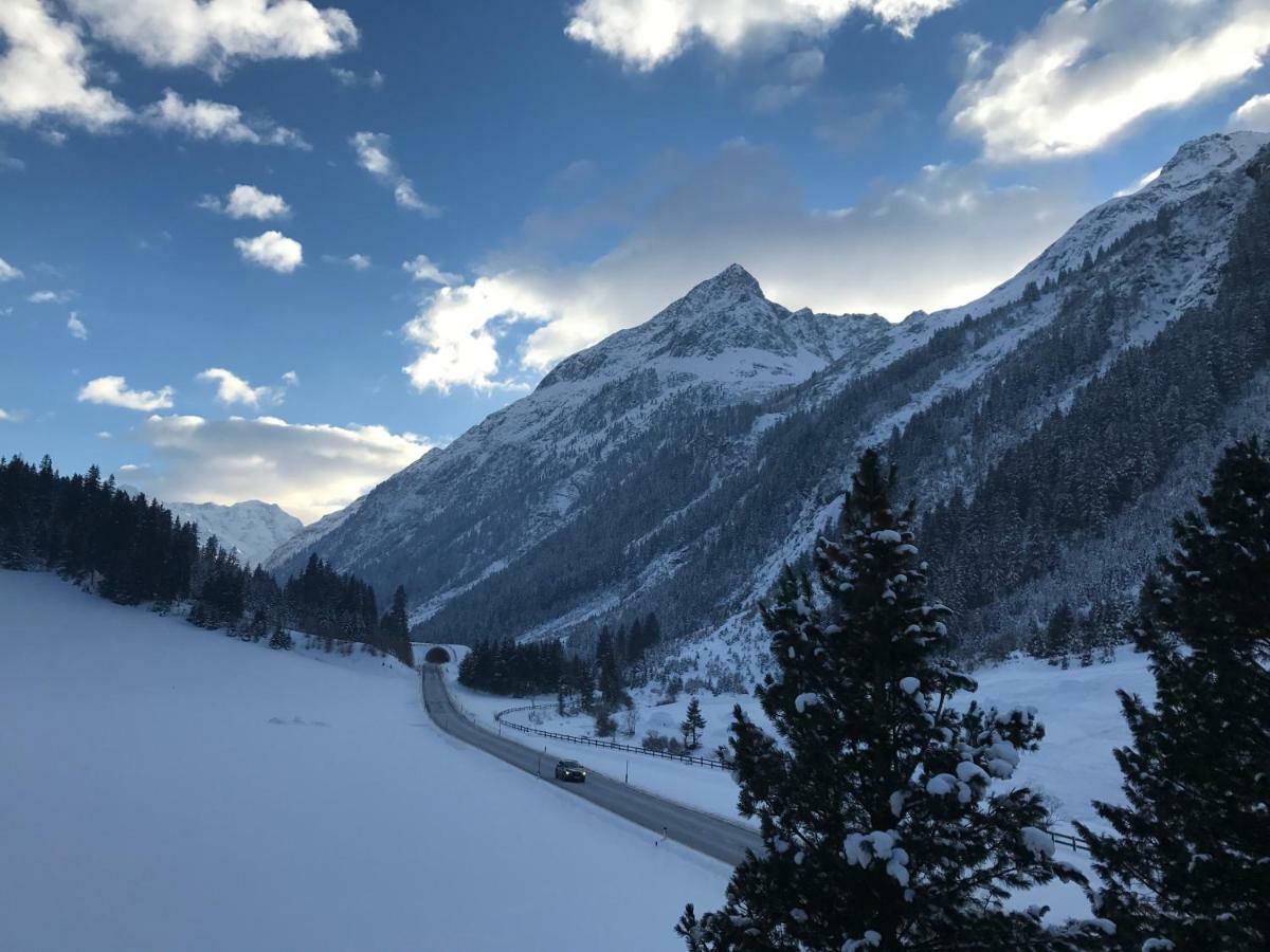 Appartements Dobler - S'Darhuam Sankt Leonhard im Pitztal Eksteriør billede