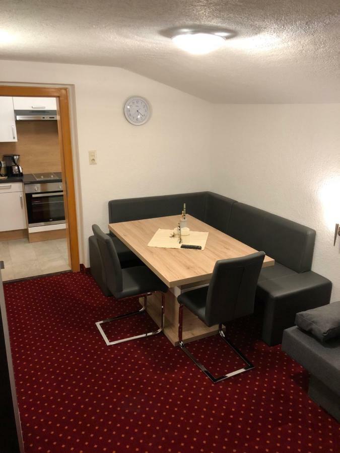 Appartements Dobler - S'Darhuam Sankt Leonhard im Pitztal Eksteriør billede